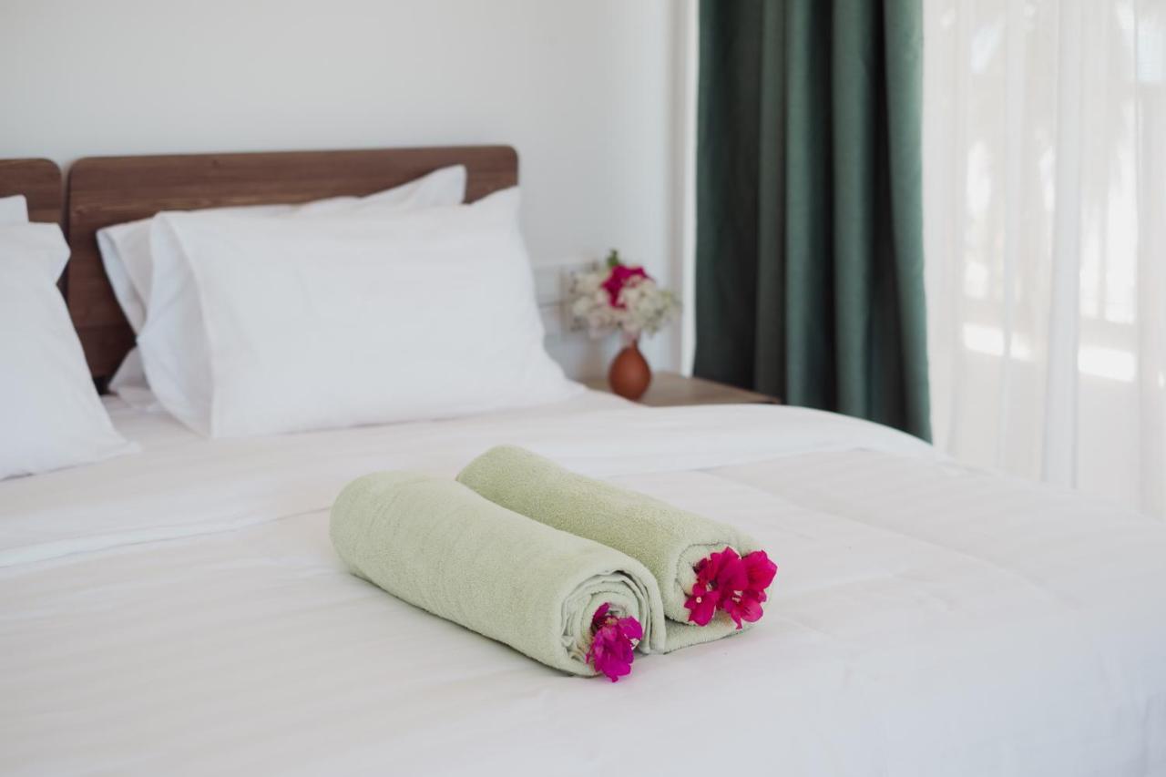 Coral Inn Thulusdhoo ภายนอก รูปภาพ